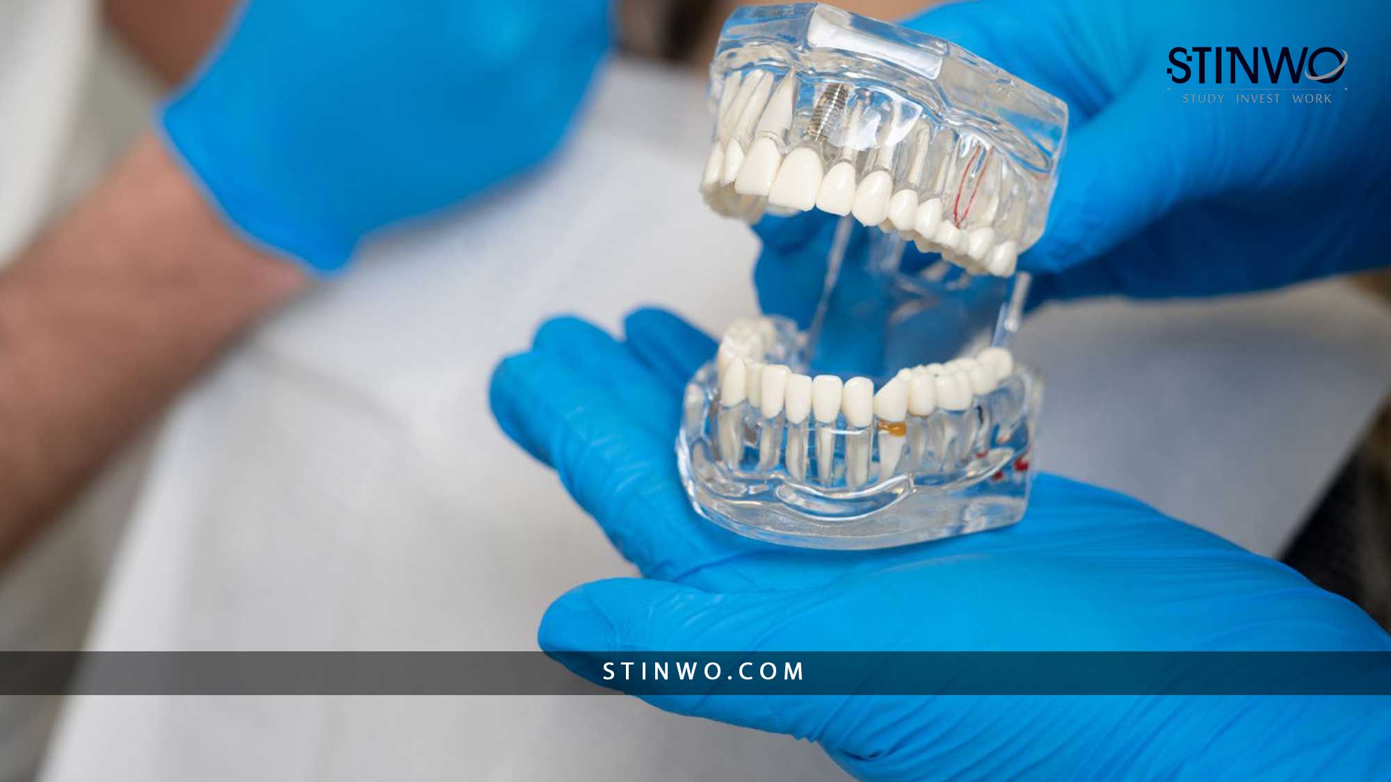 دانشجویان رشته implantology در دانشگاه ایولیو هاتیگانو